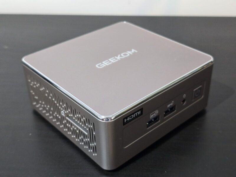 Mini PC Geekom A5 2027 Edition finition rose gold vu de trois quarts